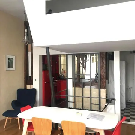 70m2 Loft In The 10th Arrondissement Appartamento