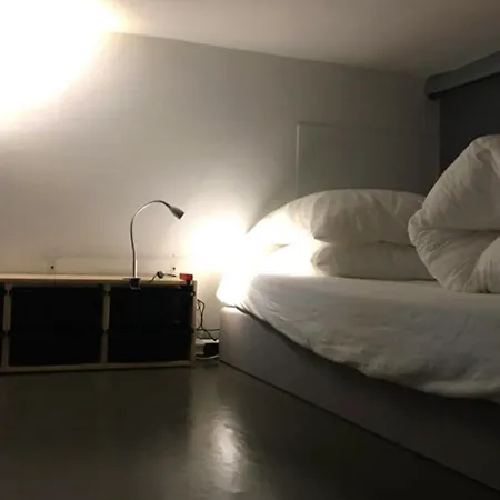 70m2 Loft In The 10th Arrondissement Parigi