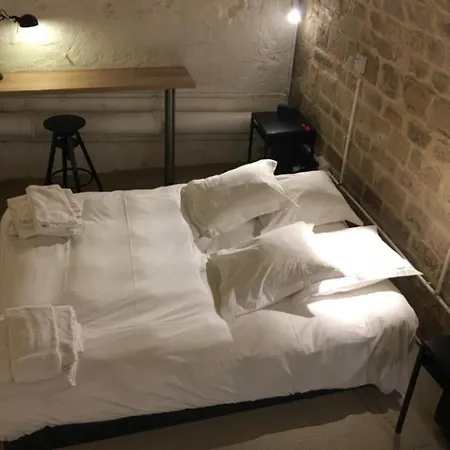 70m2 Loft In The 10th Arrondissement Parigi